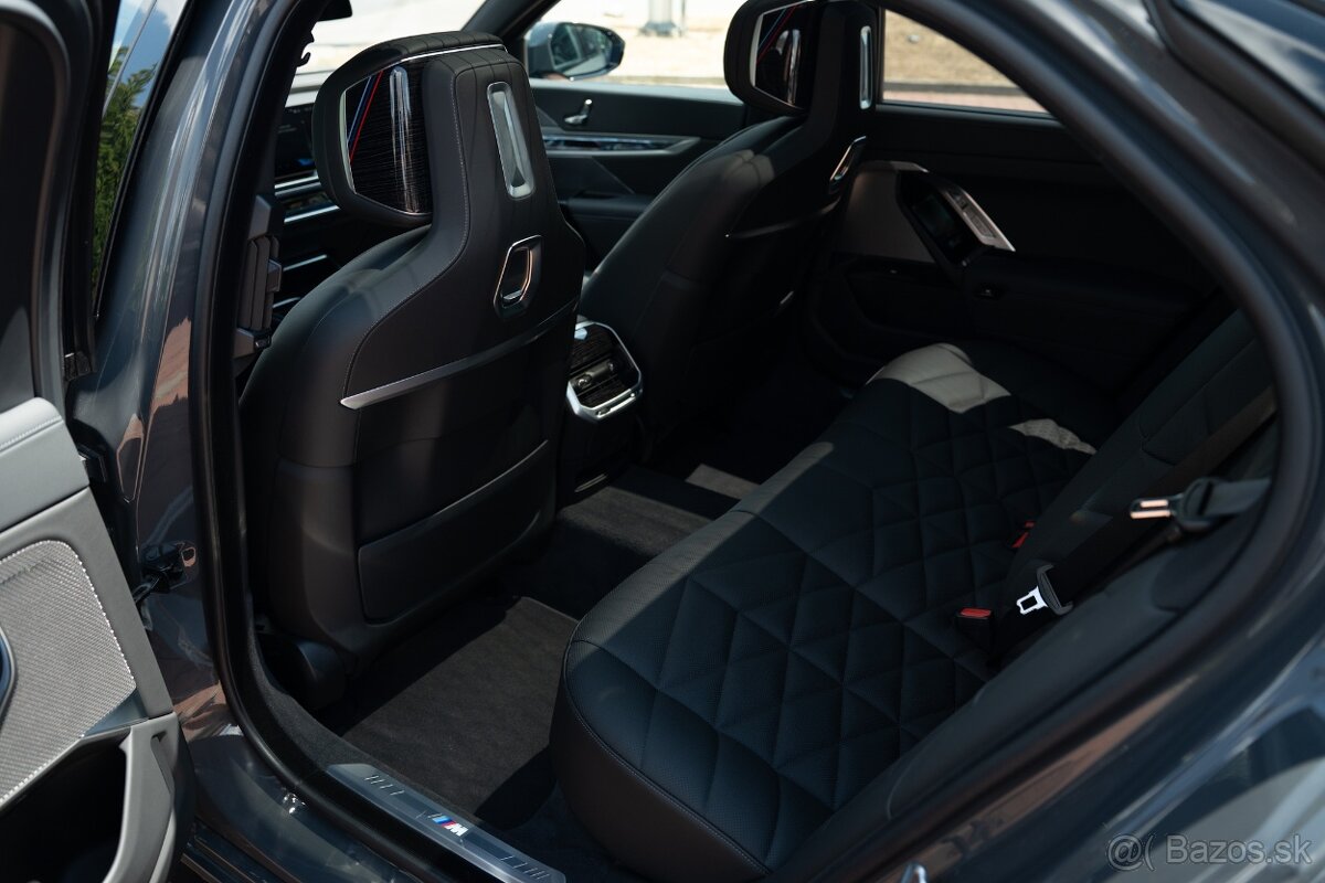 BMW Rad 7 740d M xDrive A/T, Fabrická záruka, odpočet DPH - 18