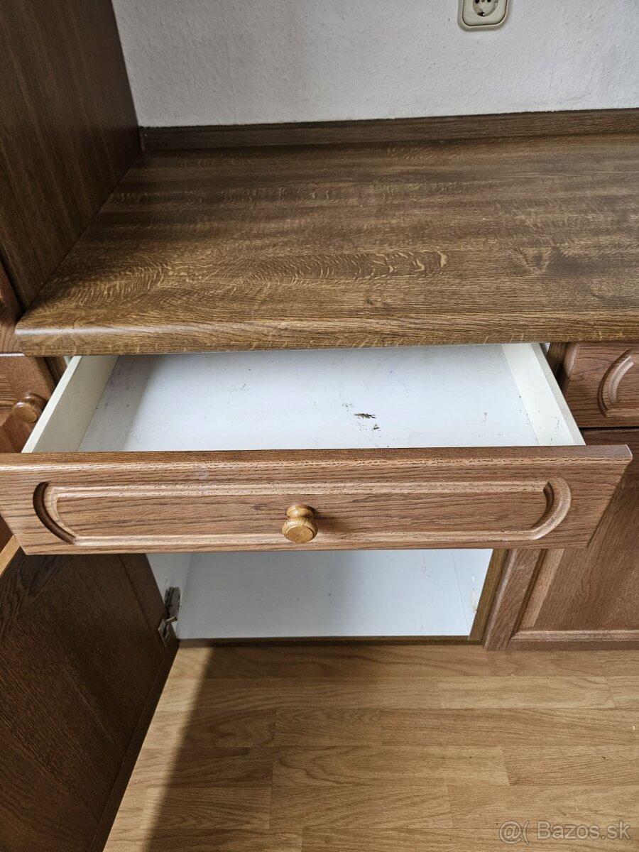 Masívna kuchynská linka z Nemecka so spotrebičmi - 18