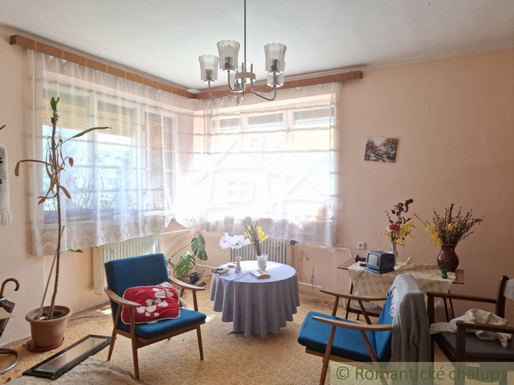 Ideálne rodinné bývanie s potenciálom v Lovinobani - 18