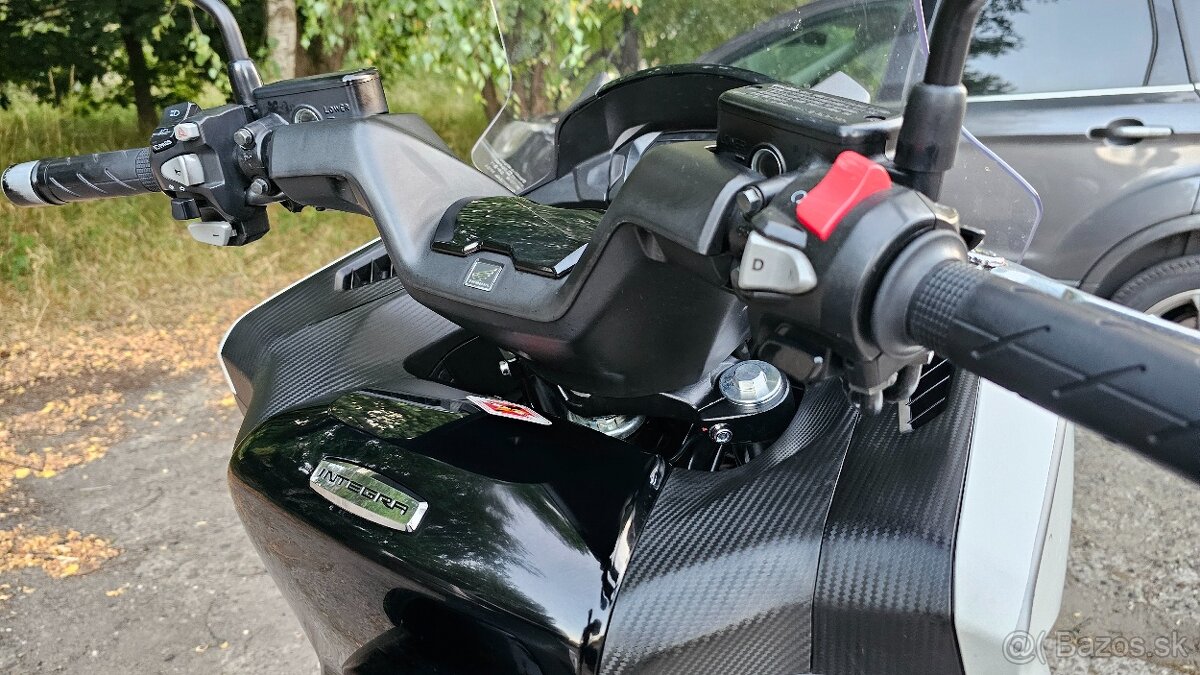 Honda Integra 750 ABS r.v. 2015 - 18