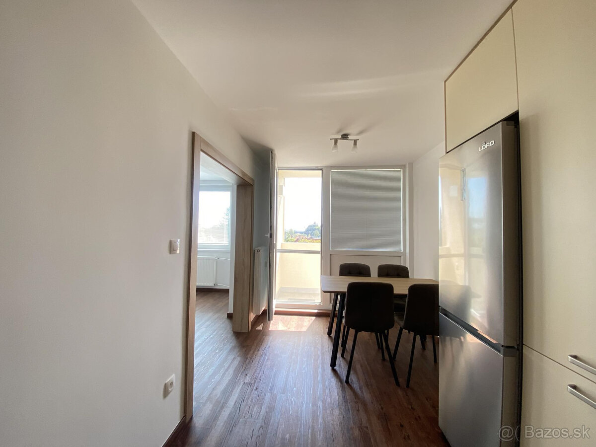 Na prenájom 3 izbový byt po rekonštrukcii s balkónom na uli - 18