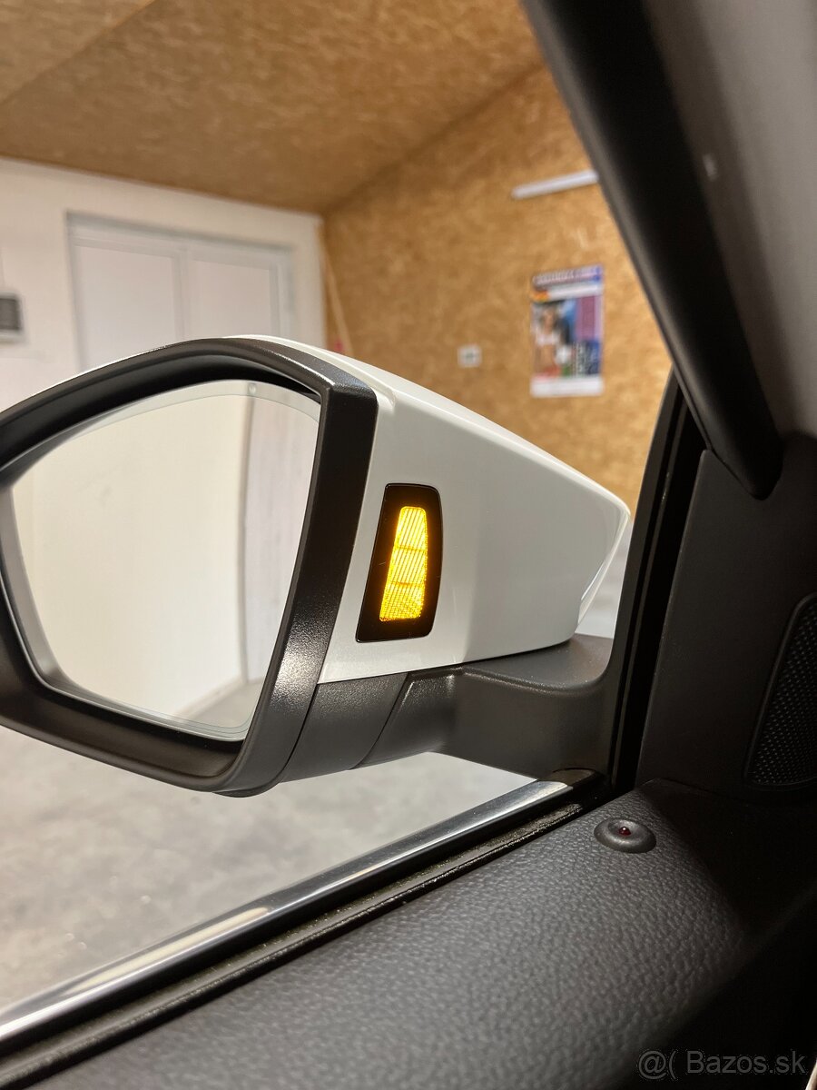 Škoda Superb Combi 2.0 TDI SCR Style DSG - 18