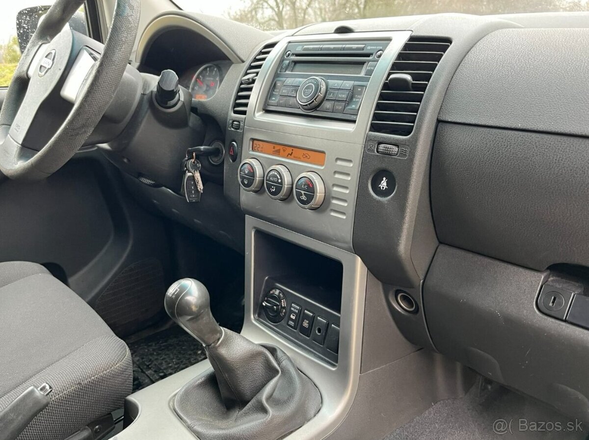 Nissan Pathfinder 2.5DDTi 4x4 - 18