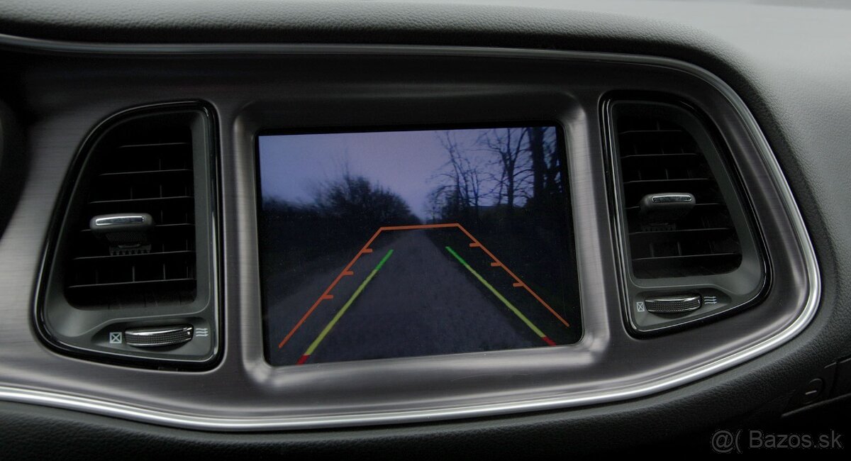 Dodge Challenger 5,7 V8 HEMI R/T - 18