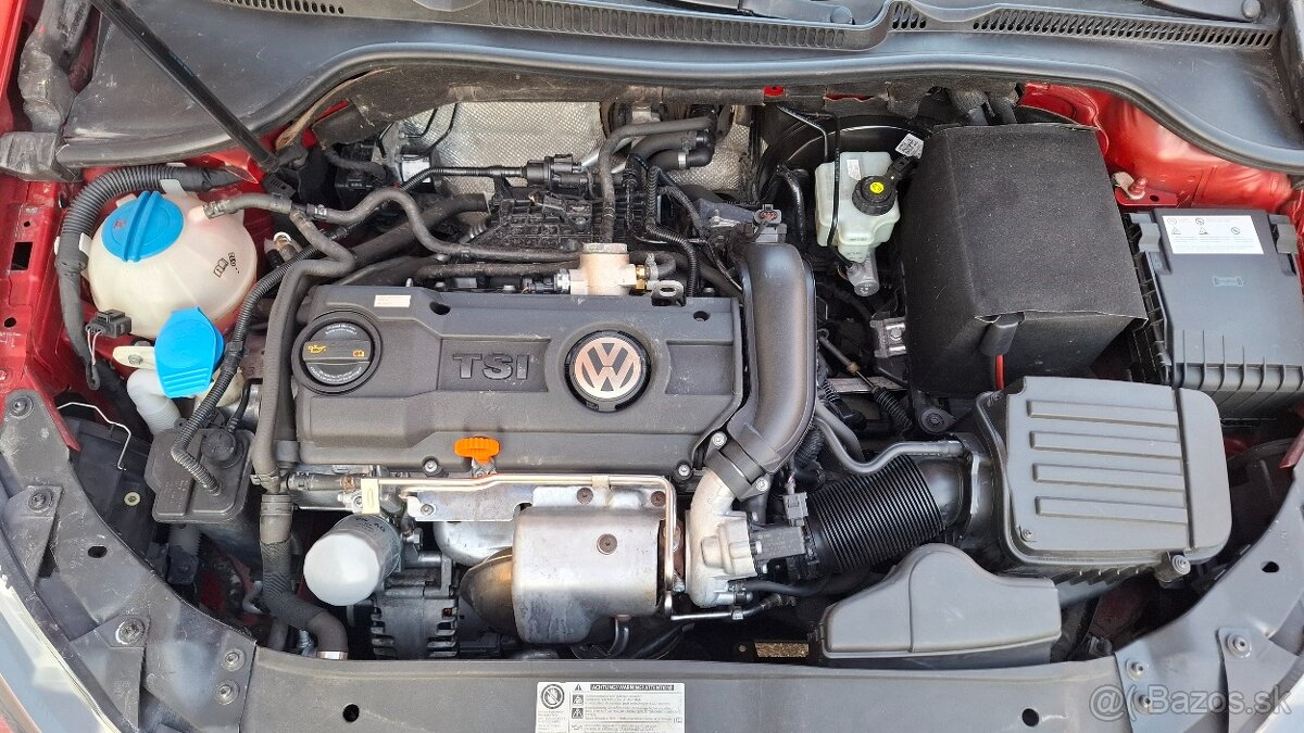 VW Golf 1.4 TSI 122k Highline 6 st. manuál - 18