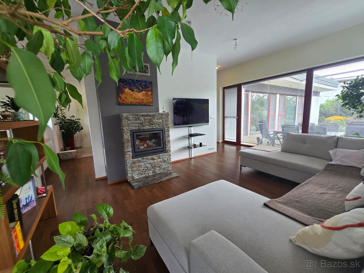 Prenájom 5-izbový Rodinný dom Chorvátsky Grob - 18