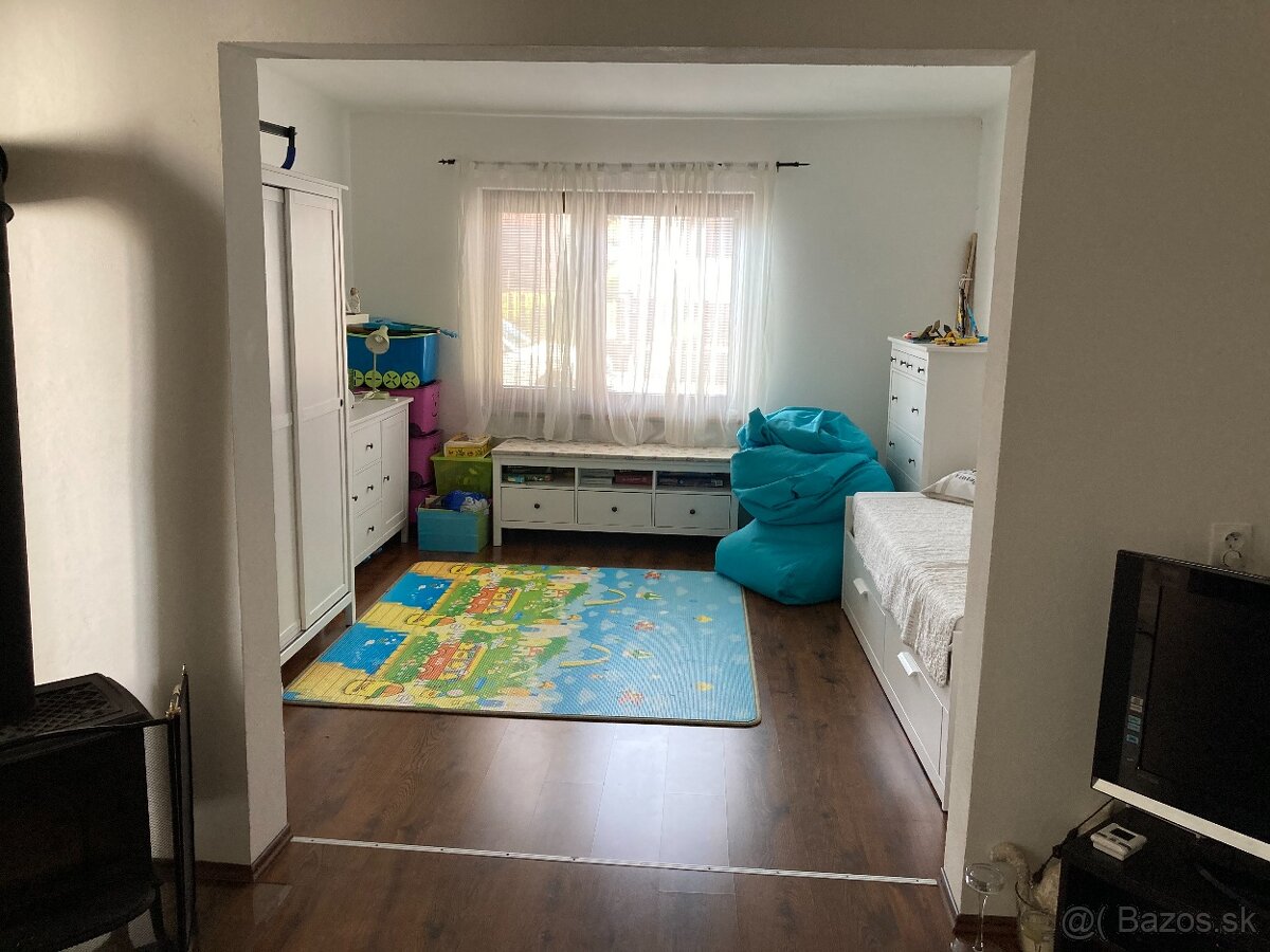 EXKLUZÍVNE na PREDAJ rodinný dom s veľkorysým pozemkom - 18