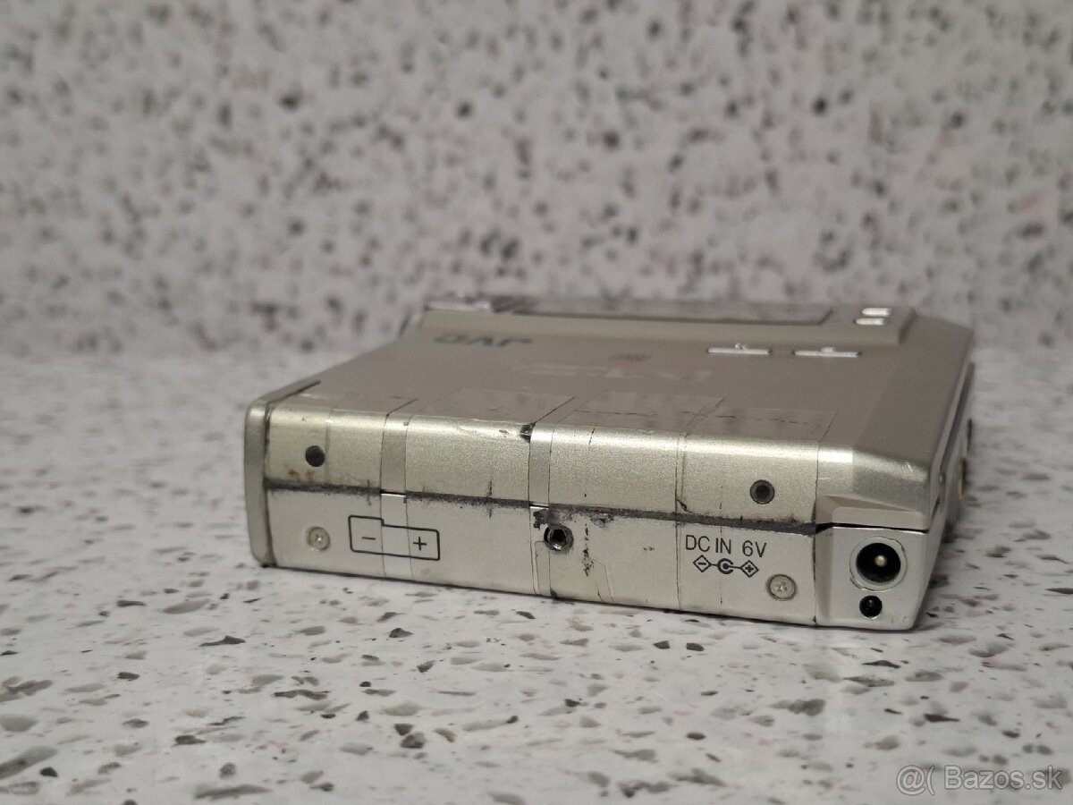 SHARP MD-MT15 》JVC XM-R70 - 18