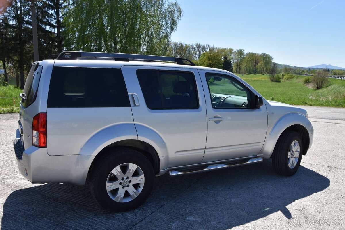 Nissan Pathfinder 2.5 dCi terénne - 18