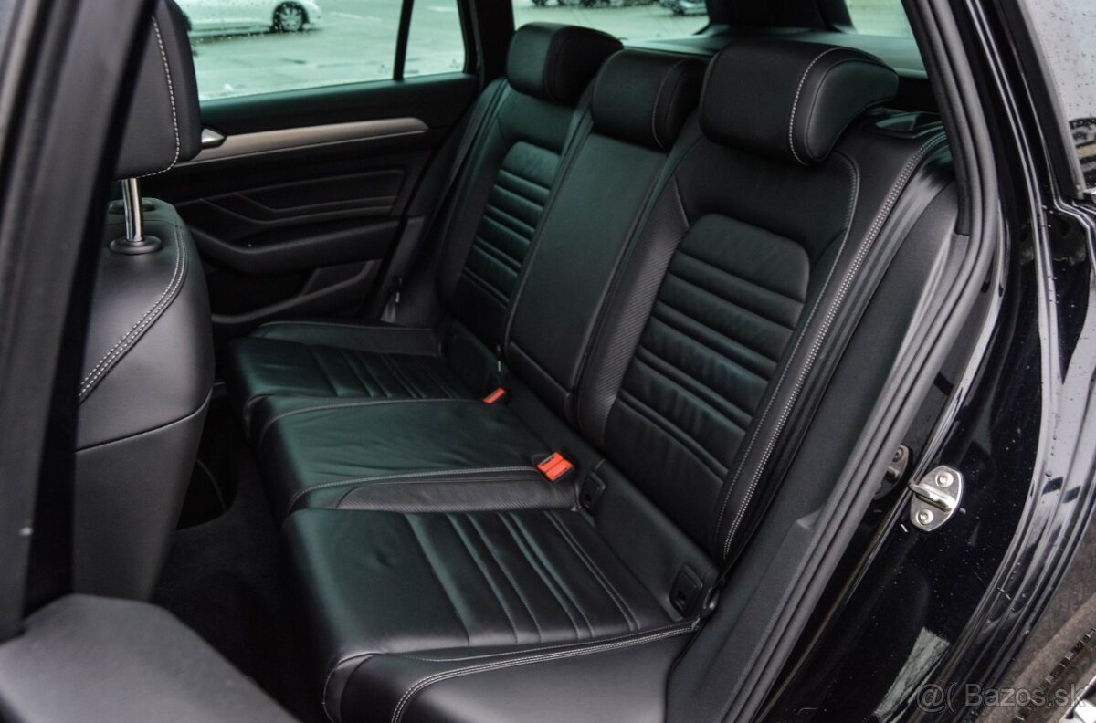 Volkswagen Passat Variant 2.0 TSI Elegance DSG R line - 18