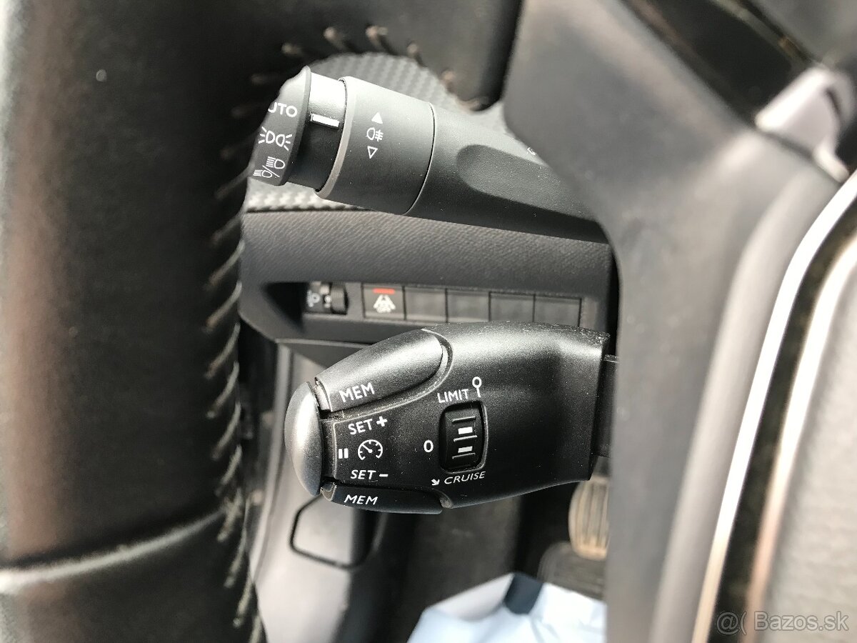 Peugeot 208 1.2 PureTech Active Pack - 18