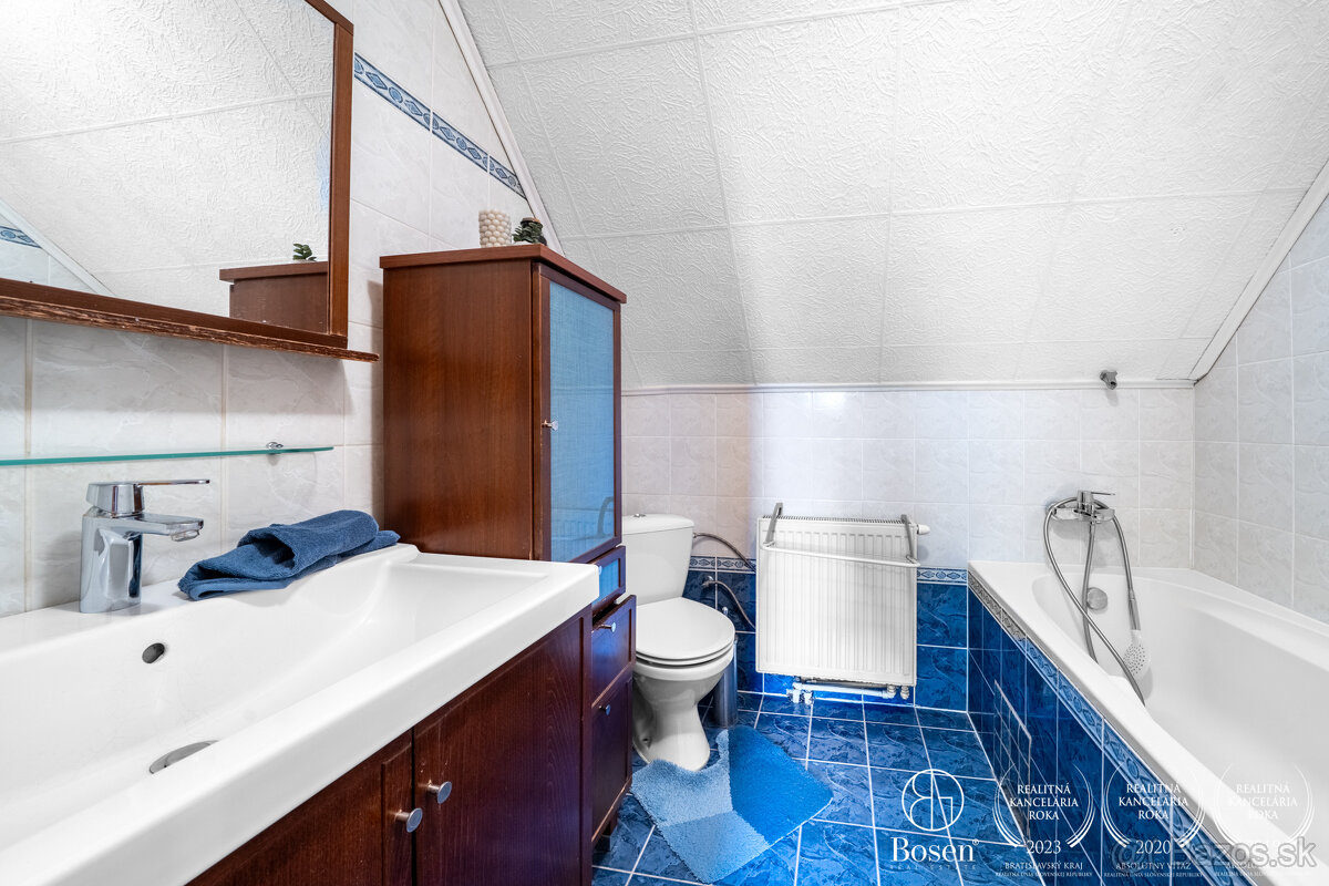 BOSEN | Priestranný rodinný dom s pivnicou, garážou a záhrad - 18