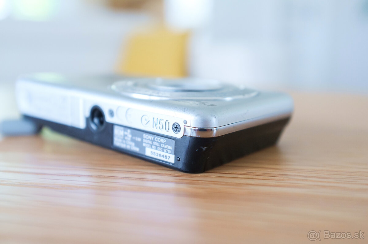 Sony Cyber-shot DSC-W710 - 18