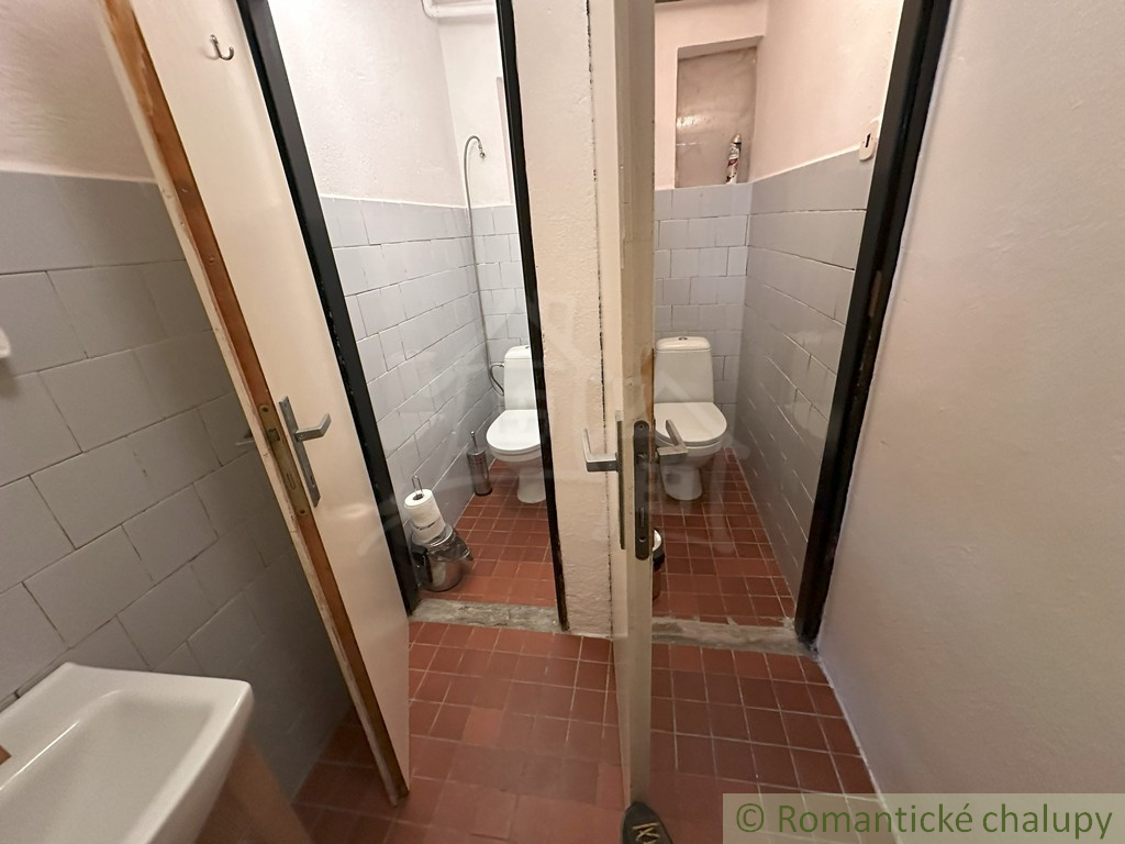 Exkluzívne: Veľká chata na peknom mieste Kokava-Línia. - 18