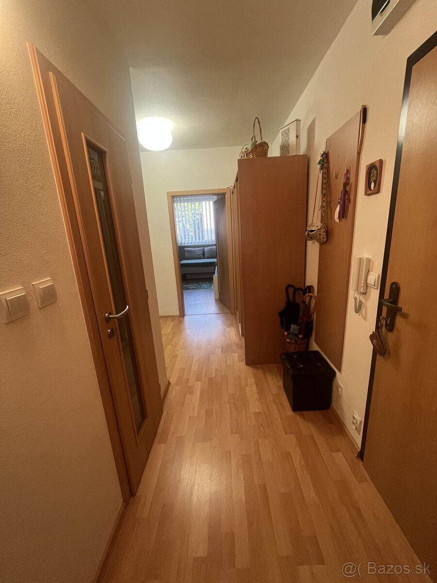 Váš nový domov čaká na vás – priestranný 3-izbový byt v Hume - 18