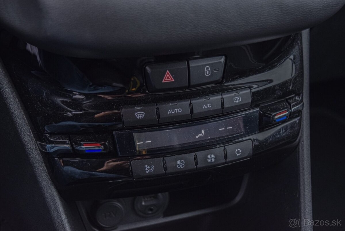 Peugeot 208 1.2 Active 2015 - 18