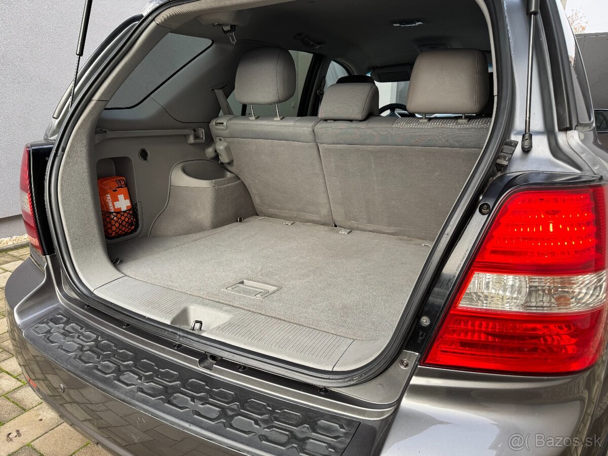 KIA SORENTO 2,5 CRDI,4X4, MANUÁL, 6/2008 - 18