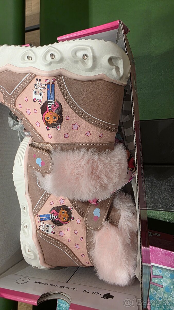 Nenosene nove topanočky pre dievcatko - 18