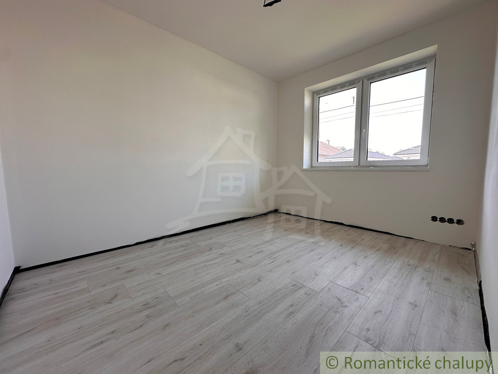 NOVOSTAVBA V NESVADOCH – HOLODOM S MOŽNOSŤOU DOKONČENIA NA - 18