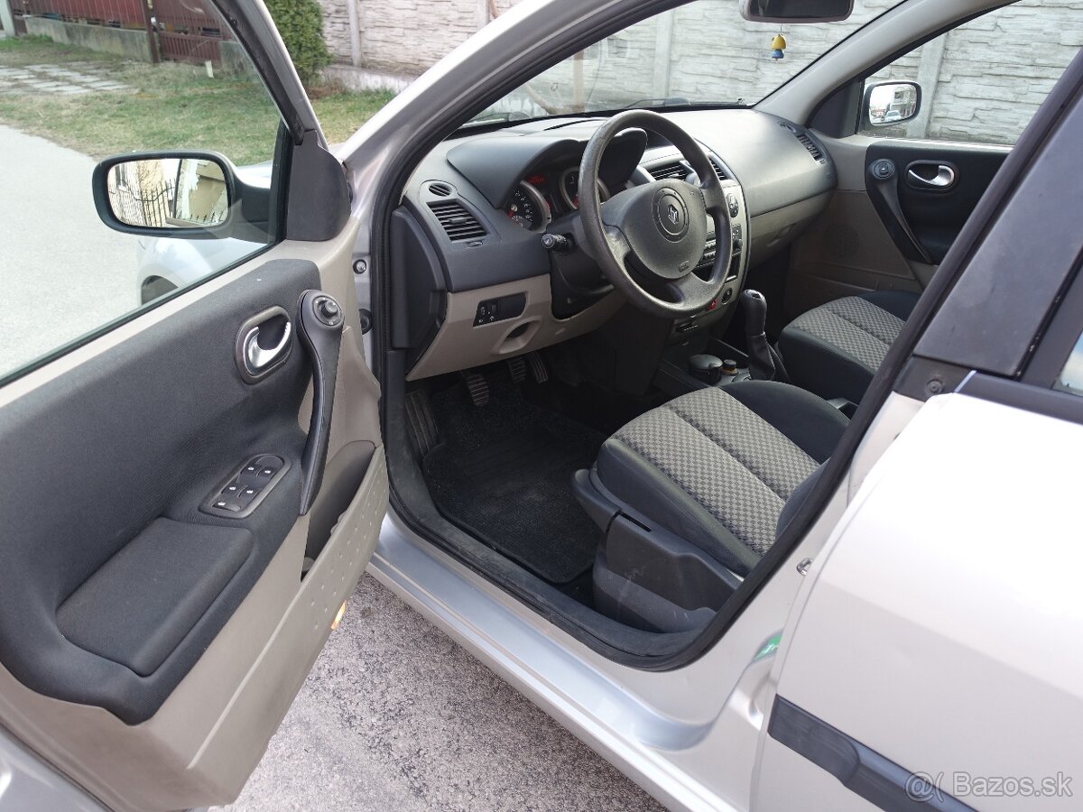 PREDÁM RENAULT MEGANE GRANDTOUR - 18