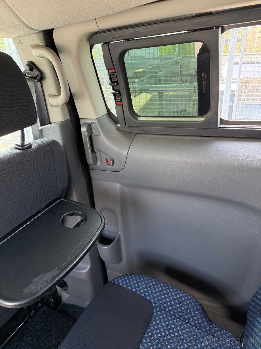 NISSAN NV200 Evalia 1.6 benzin TOP - 18