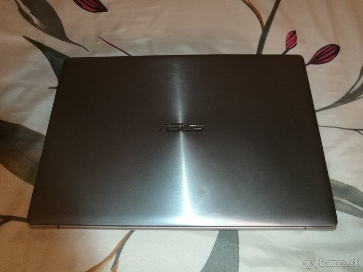 Asus ZenBook. Intel i7. 13,3 FHD dotyková. Nová baterka. - 18