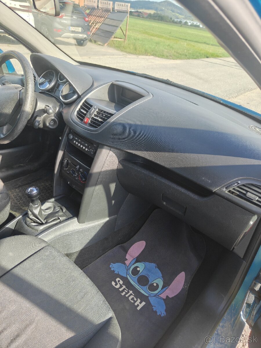 Peugeot 207 1.4 2008 - 18