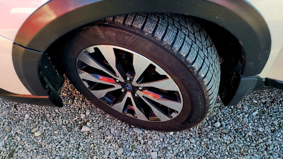 Subaru Legacy Outback 2,0 D 110 kW A/T 4x4 - 18