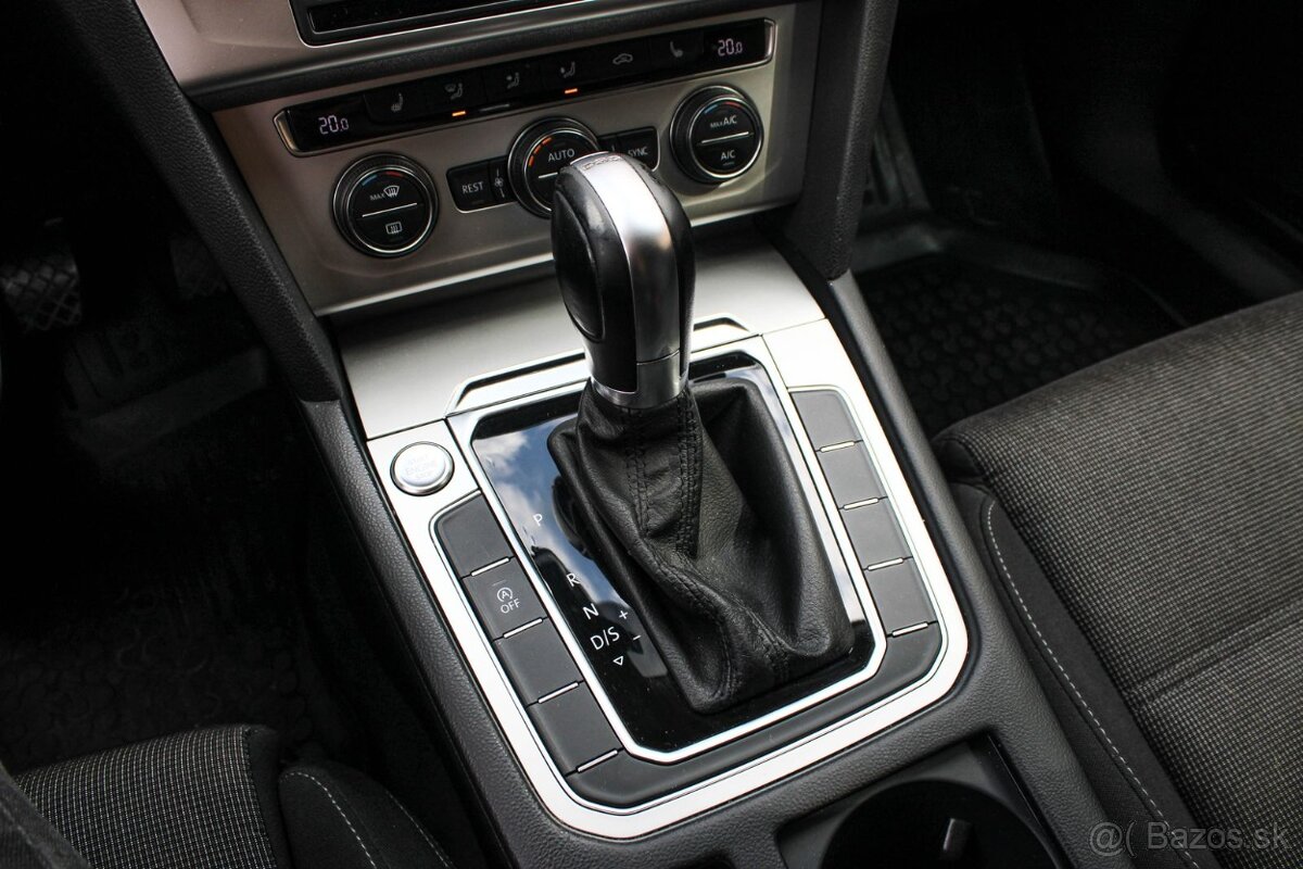 Volkswagen Passat Variant 2.0 TDI Highline DSG - 18