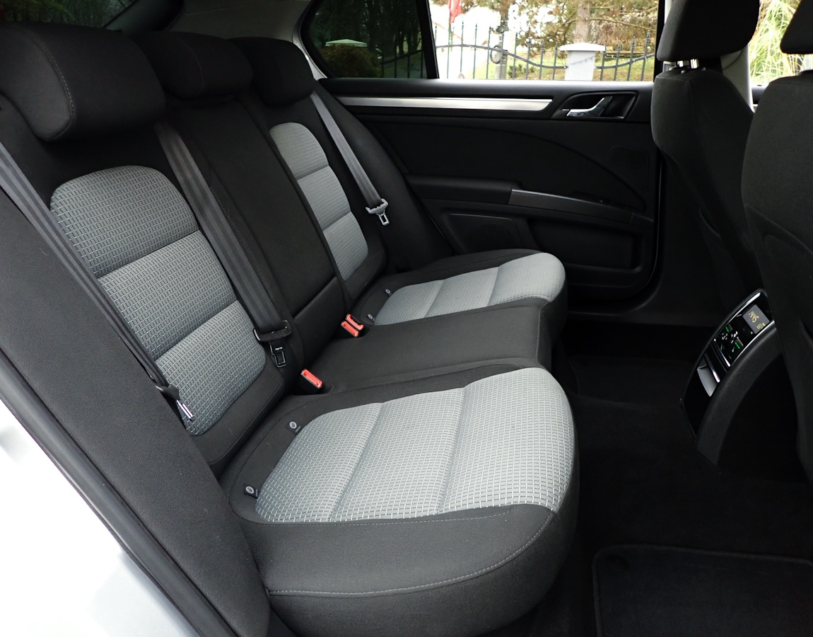 ŠKODA SUPERB sedan 1.8TSI-137tis km-118kw-MANUAL-XENON-NAVI- - 18