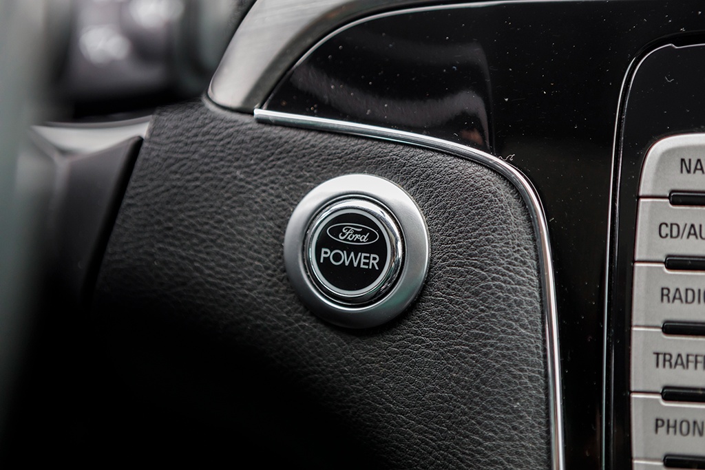 Ford S-Max 2.0TDCi DPF 120kW 163k Titanium 06/2010 - 18