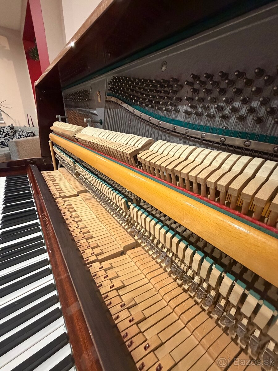 Predám klavír IRMBACH – výborný stav - 18