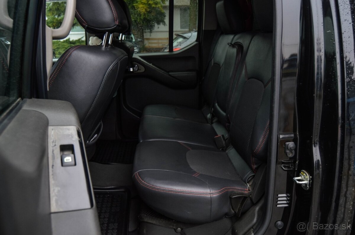 Nissan Navara DoubleCab 2.5D LE A/T - 18