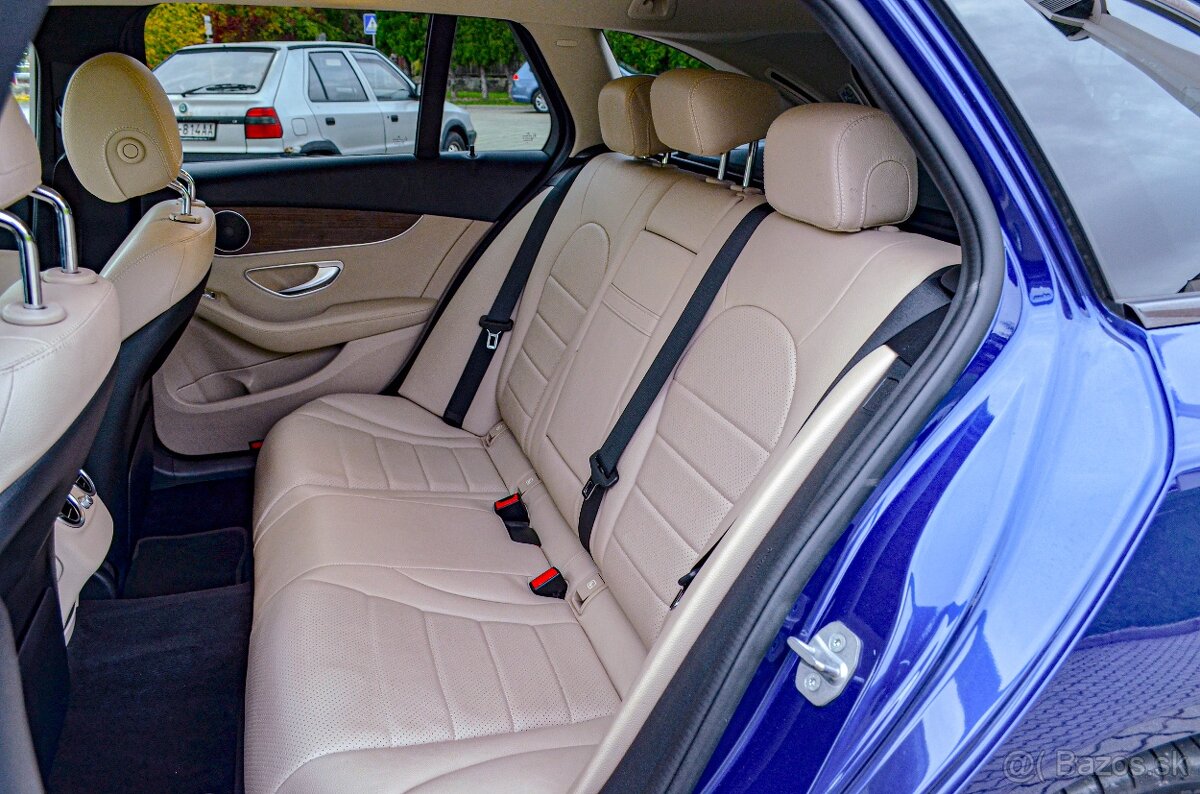 Mercedes-Benz C trieda Kombi 300 d A/T 4MATIC - 18