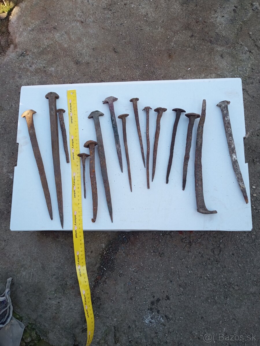 Kované klince klamre - 18