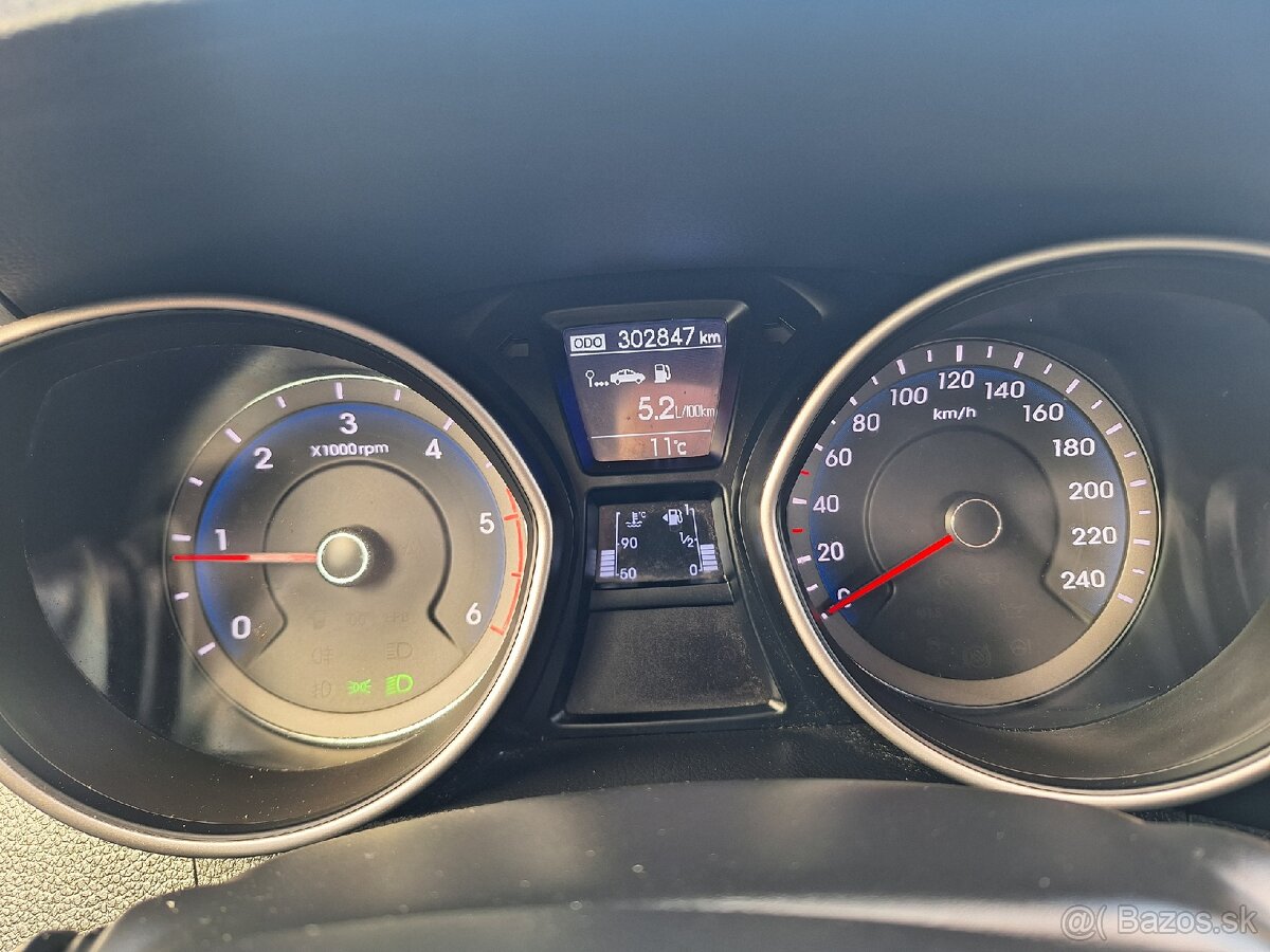 Hyundai i30 combi 1.4 crdi 66kw - 18