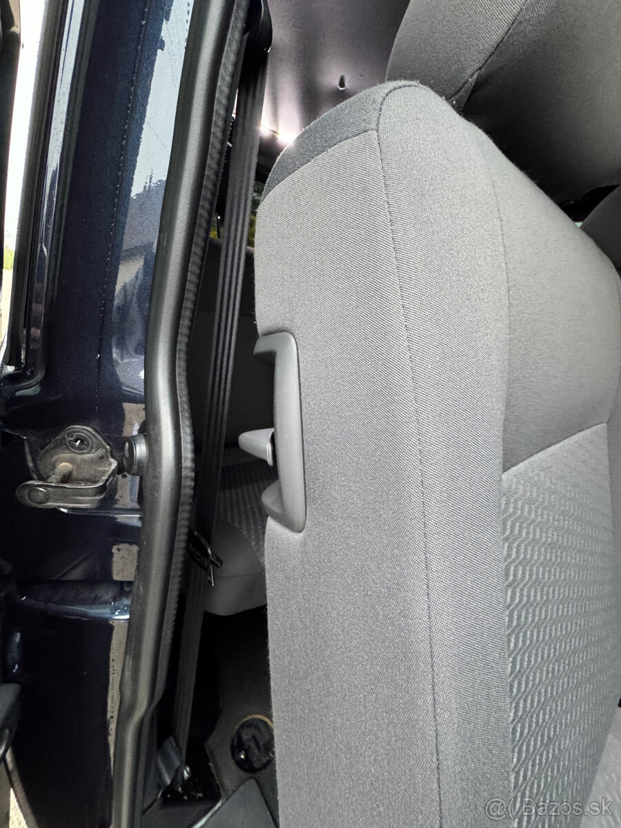 Volkswagen T6 Transporter 8 miestny - 18