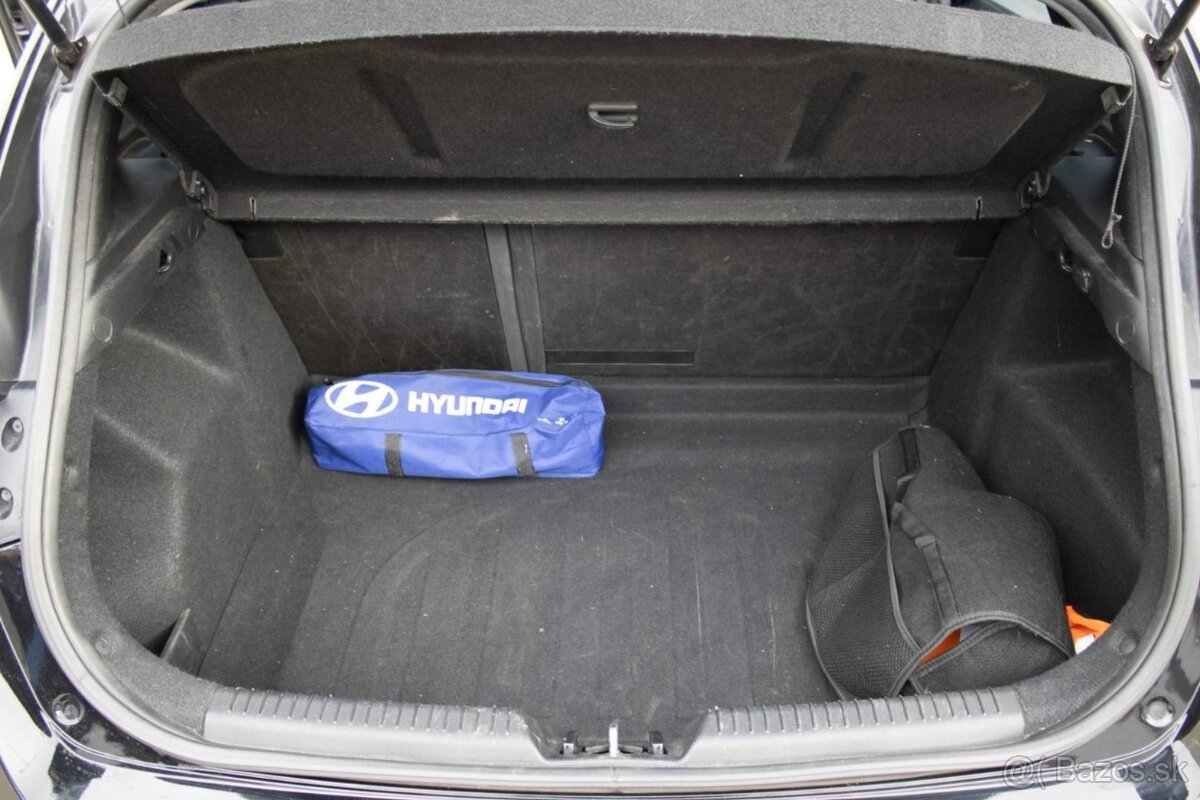 Hyundai i30 1.6 CRDi DOHC 16V Comfort - 18