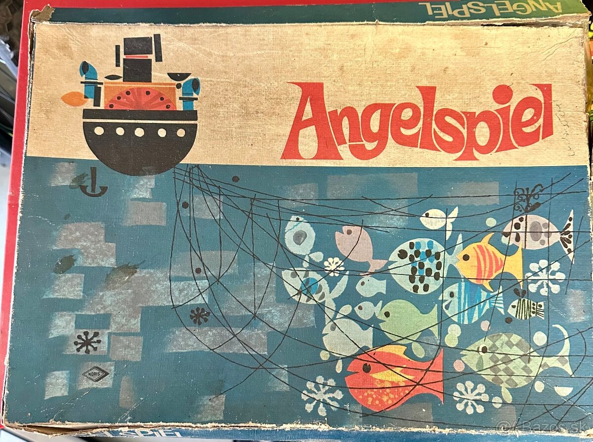 Retro staré hračky - autíčka, stolní hry, dětské pistolky - 18