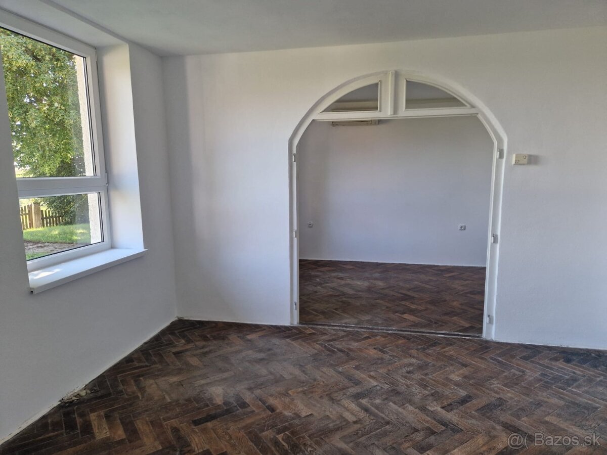 Dom - bývalá obecná škola na myjavských kopaniciach - 18