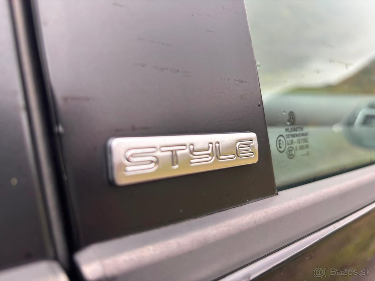 Volkswagen Touran STYLE 2.0 TDI 103kw DSG, 7 miest, ťažné - 18