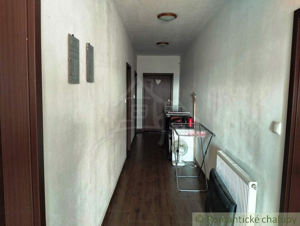 Dvojpodlažná polyfunkčná budova s bytmi, kanceláriou a pi - 18