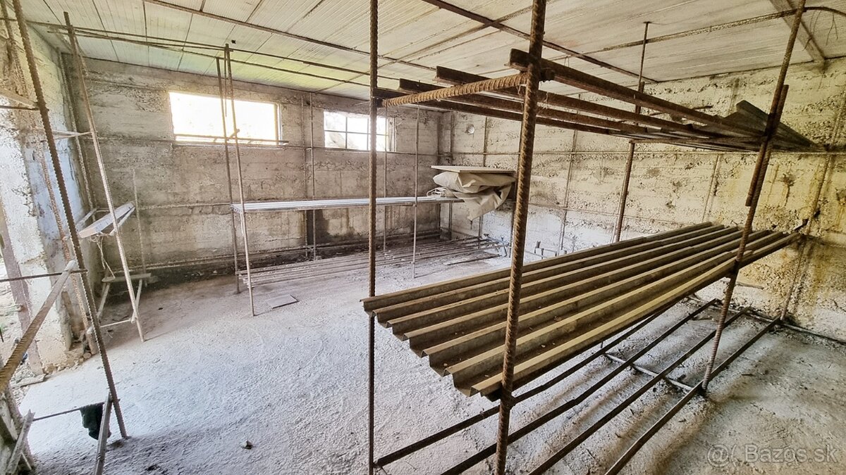 Priestranná murovaná chata s pozemkom 1583 m², Sever-Čičky - 18