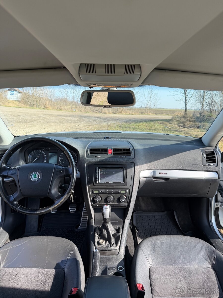 Škoda Octavia Scout - 18