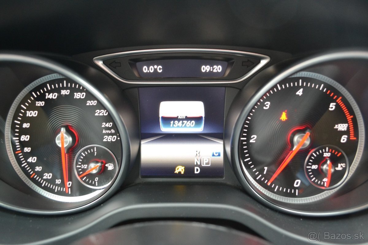 Mercedes-Benz GLA 200d A/T - 18