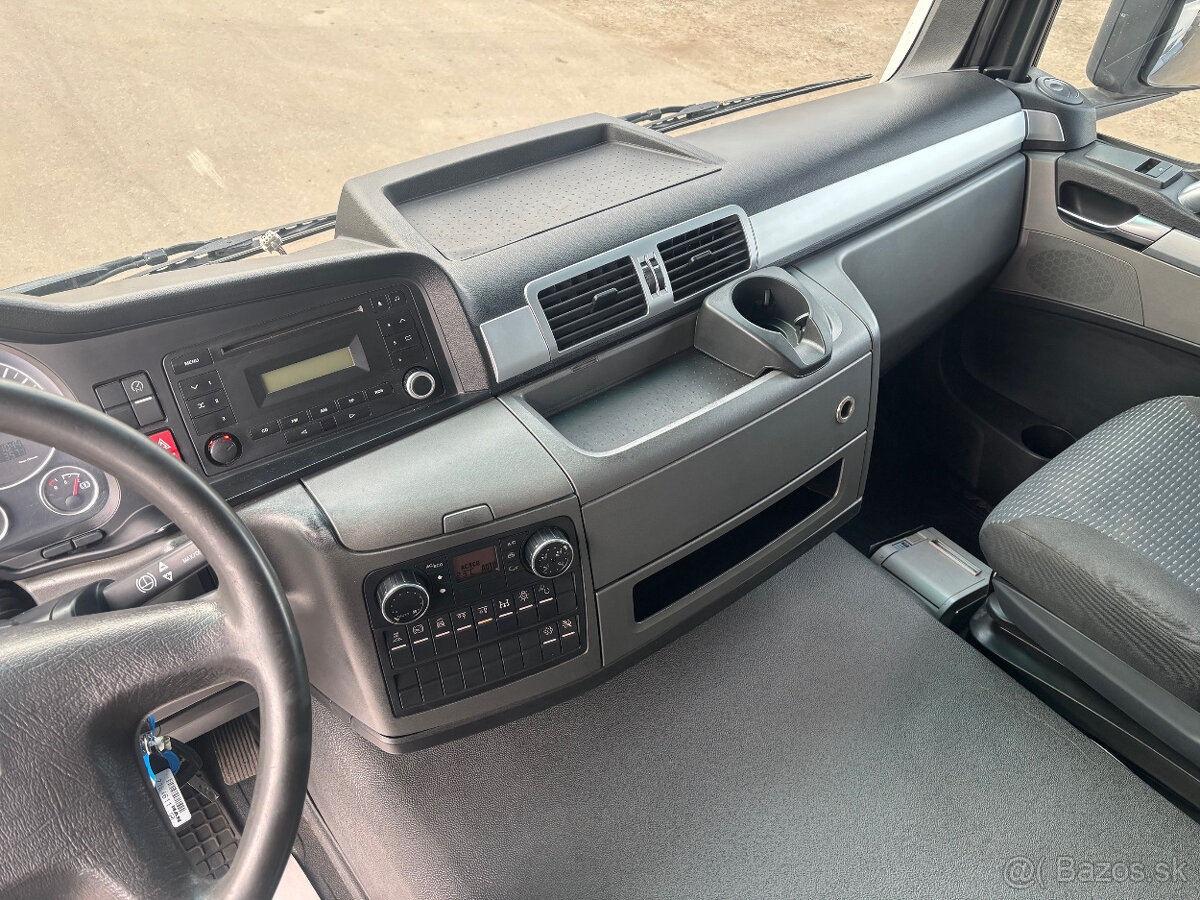 Prodám cisternový MAN TGS 26.400 6X2-4 LL EURO 3 - 18