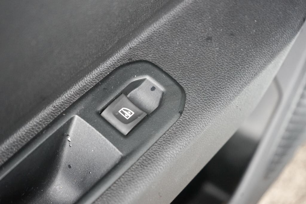 8- Dacia, Duster, 2021, nafta, 1.5 dCi , 85kw - 18