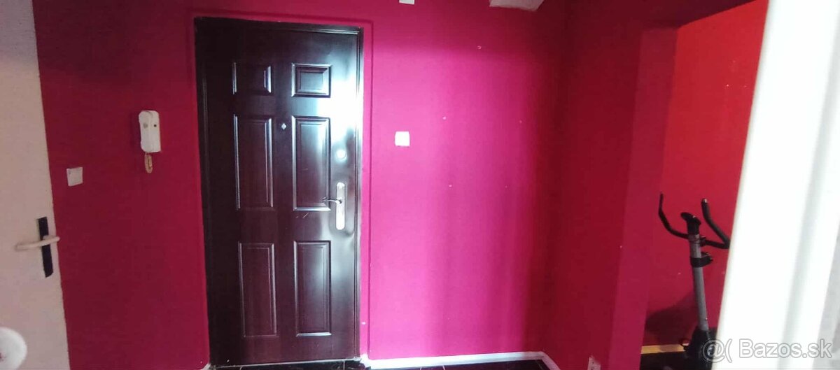 REZERVOVANÉ Moderný 3+1 Byt s balkónom v Lučenci - 18