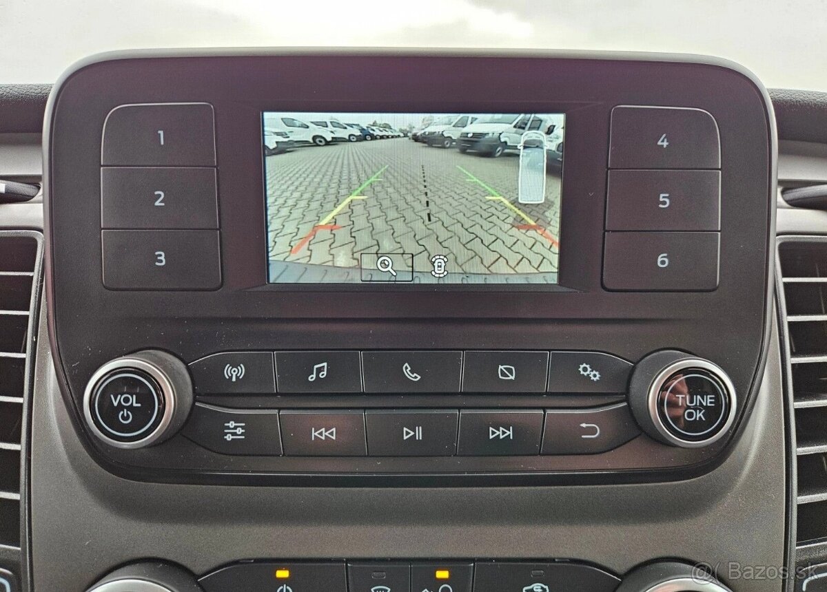 Ford Transit Custom L2H1 2.0TdCi/131 koni - rok 2021 - 18