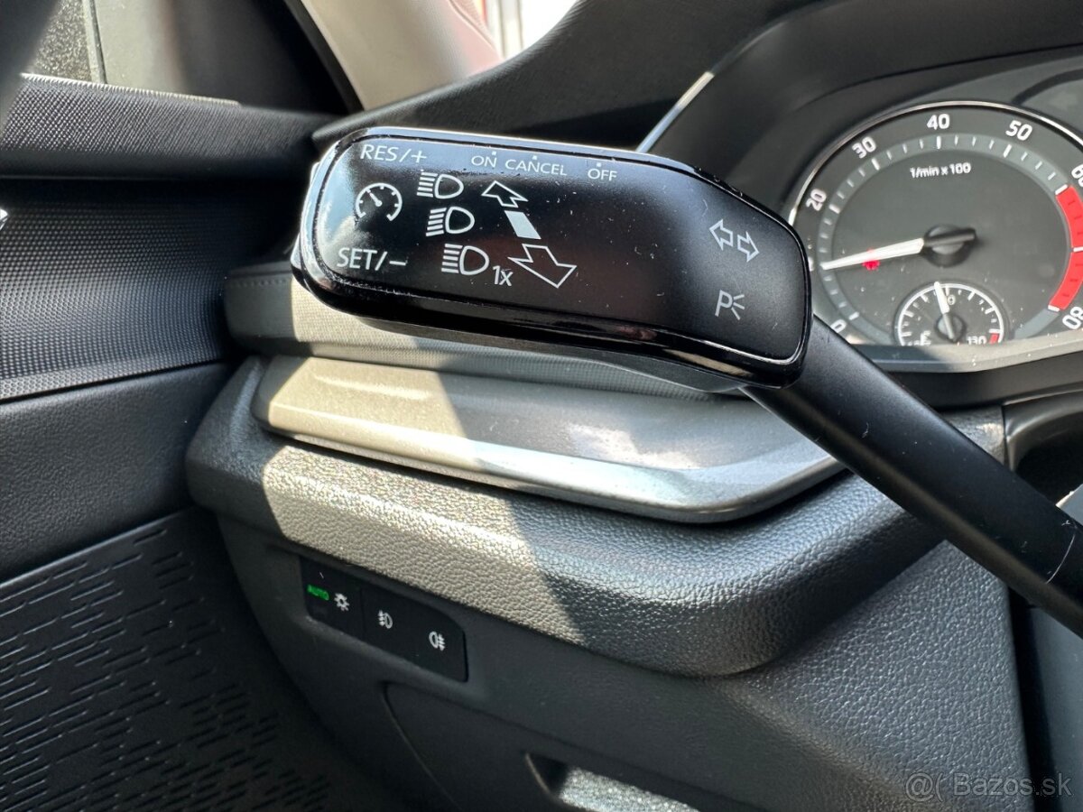 Škoda Octavia Combi 1.5 TSI Ambition, SmartLink, SR - 18
